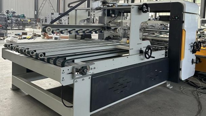 high speed corrugated box folder gluer conveyor line.jpg high speed corrugated box folder gluer conveyor line.jpg