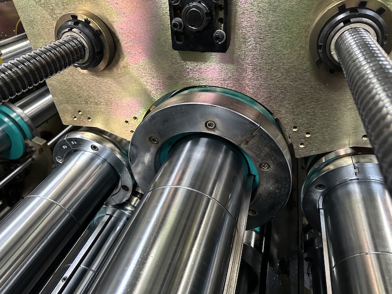 Independent indentation forming unit