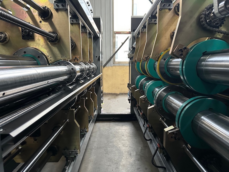 Die-cutting slotting unit1